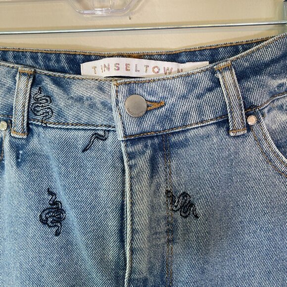 NWOT Tinseltown Snake Embroidered Mom Jeans - Picture 5 of 6